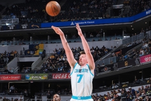 黃蜂這回選對(duì)了？4號(hào)秀克尼佩爾近2場(chǎng)場(chǎng)均26分7.5板4.0助1.5斷